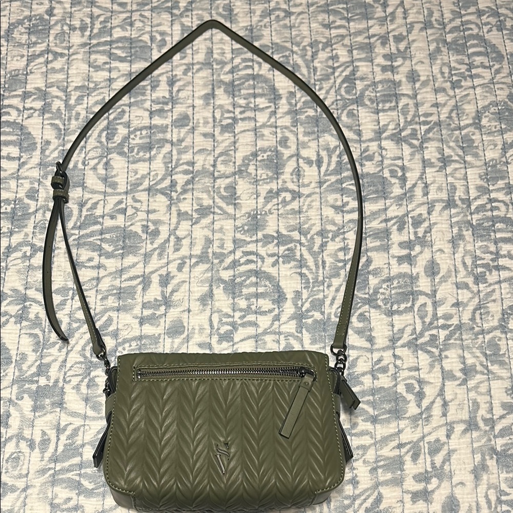 Stylish Green Quilted Crossbody Bag